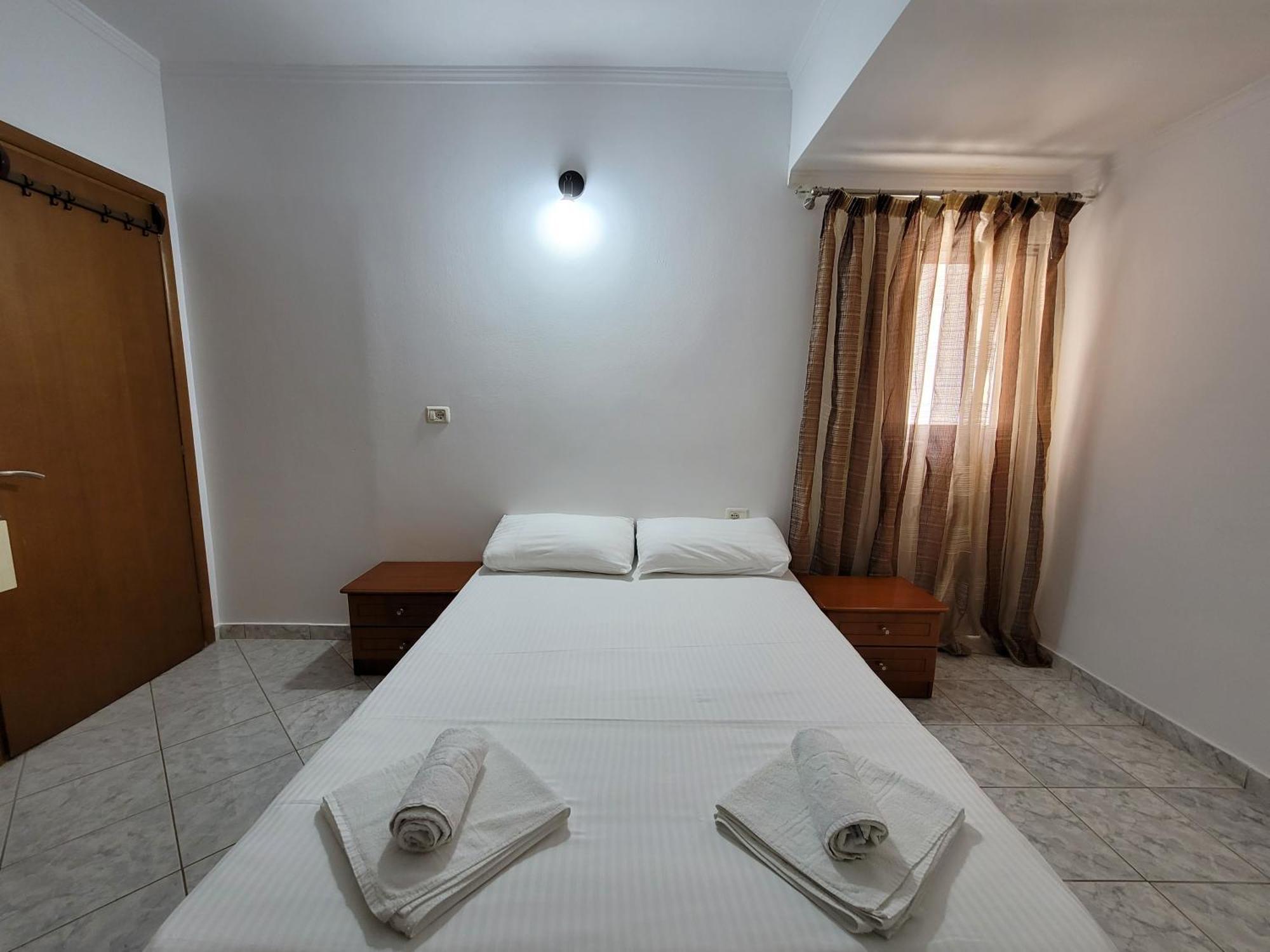 City Center Gjordeni Apartments คซามิล ภายนอก รูปภาพ